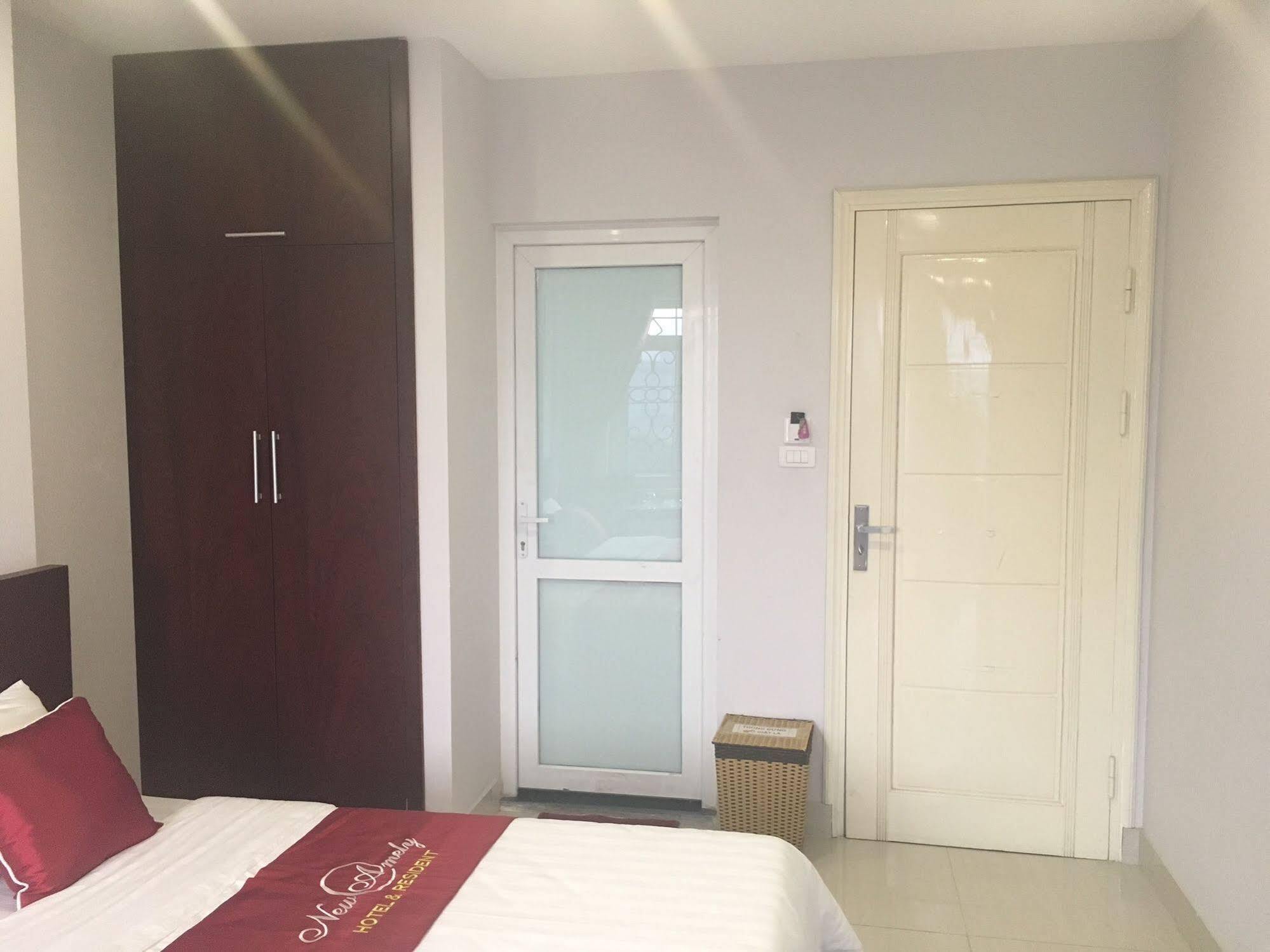 New Amely Hotel ฮานอย ภายนอก รูปภาพ